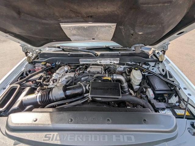 Photo of 2017 White Chevrolet Silverado 2500