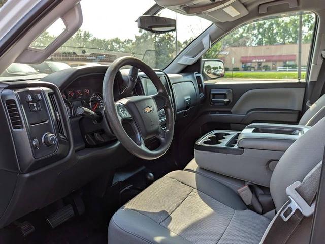 Photo of 2017 White Chevrolet Silverado 2500
