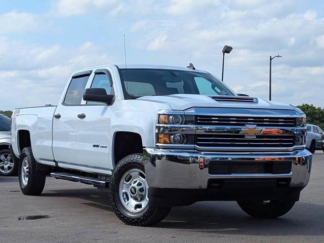 Photo of 2017 White Chevrolet Silverado 2500