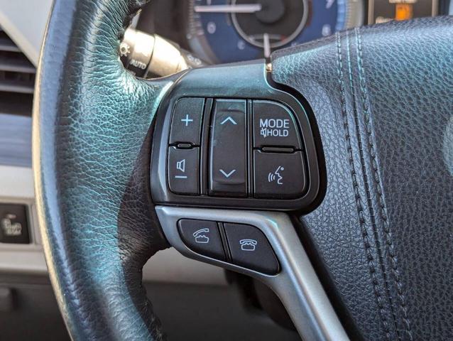 Photo of 2017 Pewter Toyota Sienna