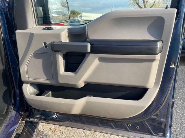 Photo of 2016 Blue Ford F-150