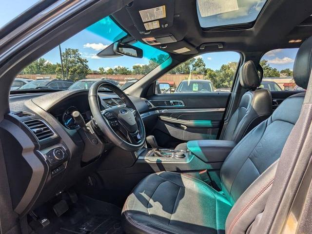 Photo of 2019 Pewter Ford Explorer