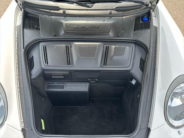 Photo of 2007 White Porsche 911