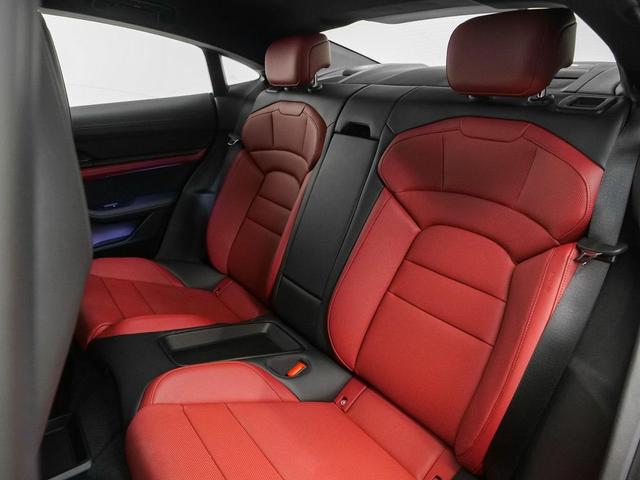 Photo of 2024 Jet Black Metallic Porsche Taycan