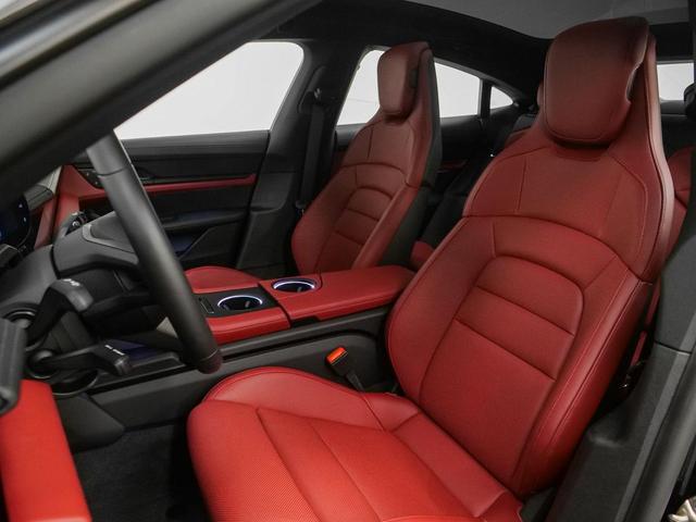 Photo of 2024 Jet Black Metallic Porsche Taycan