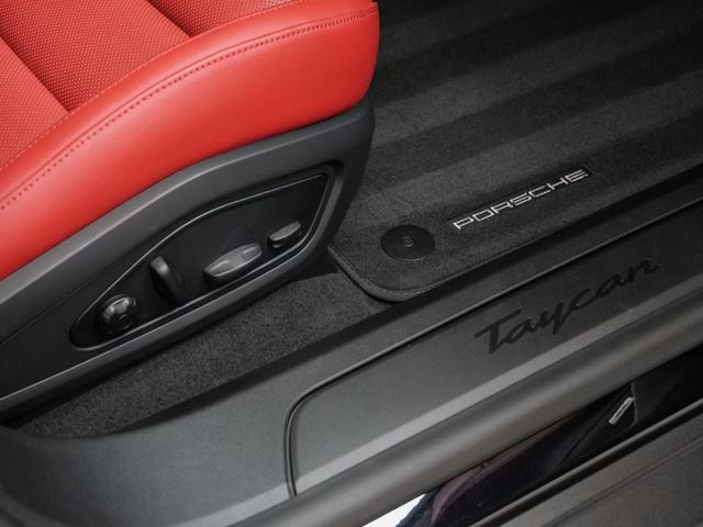Photo of 2024 Jet Black Metallic Porsche Taycan