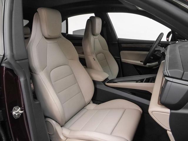 Photo of 2024 Copper Ruby Metallic Porsche Macan