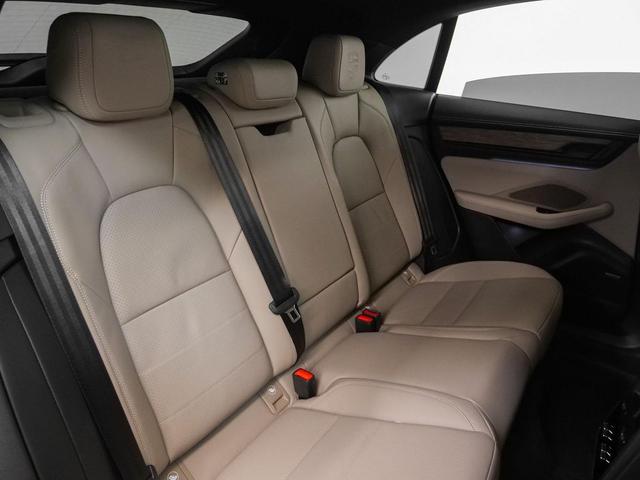 Photo of 2024 Copper Ruby Metallic Porsche Macan