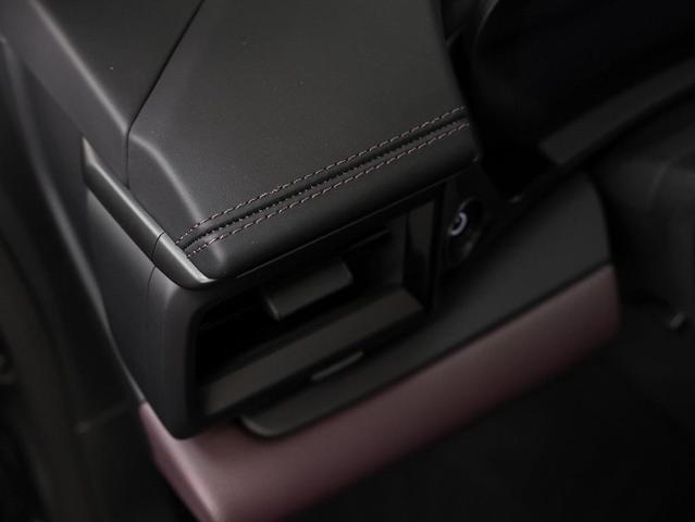 Photo of 2025 Volcano Grey Metallic Porsche Macan