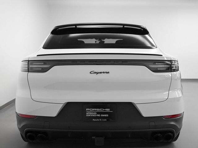 Photo of 2022 Carrara White Metallic Porsche Cayenne
