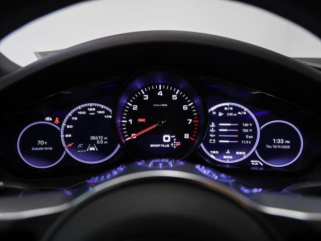 Photo of 2022 Carrara White Metallic Porsche Cayenne