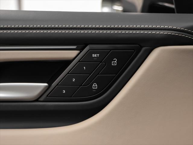 Photo of 2024 Aventurine Green Metallic Porsche Macan