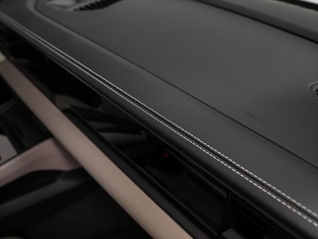 Photo of 2024 Aventurine Green Metallic Porsche Macan