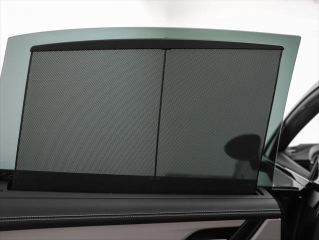 Photo of 2024 Aventurine Green Metallic Porsche Macan