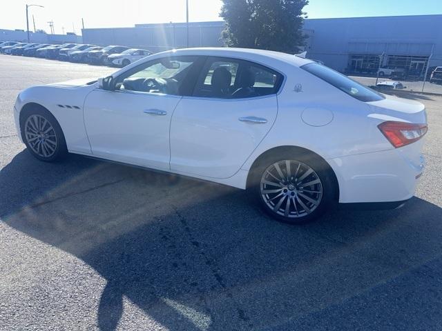 Photo of 2017 White Maserati Ghibli