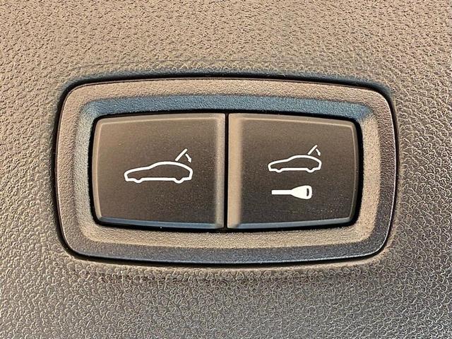 Photo of 2026 Gray Porsche Cayenne