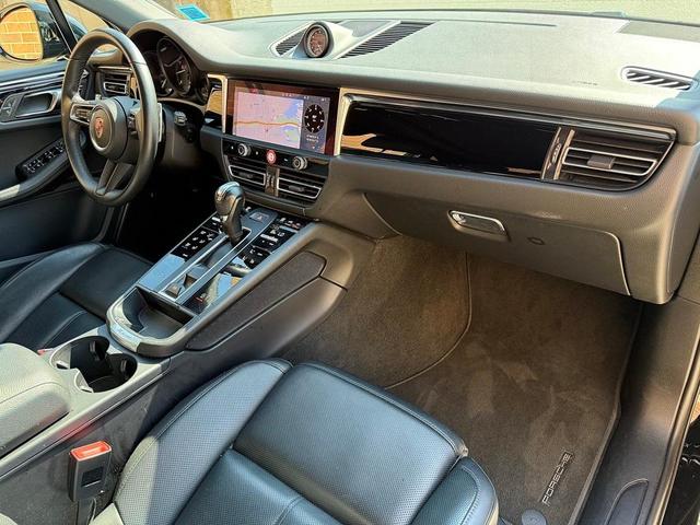 Photo of 2024 Black Porsche Macan