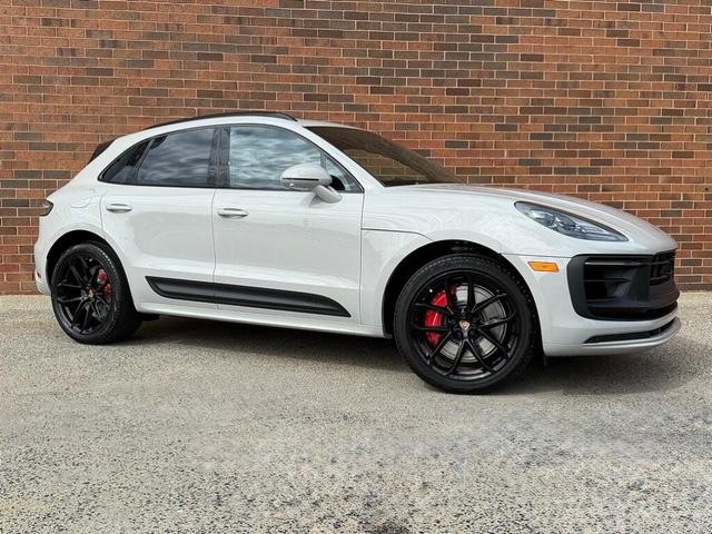 Photo of 2026 Chalk Porsche Macan