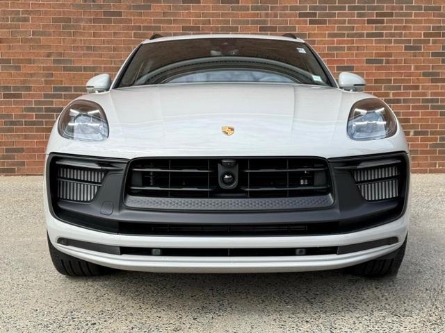 Photo of 2026 Chalk Porsche Macan