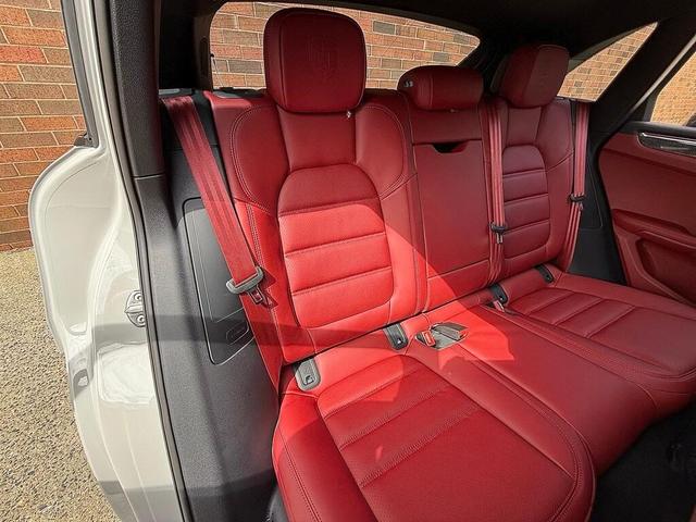 Photo of 2026 Chalk Porsche Macan
