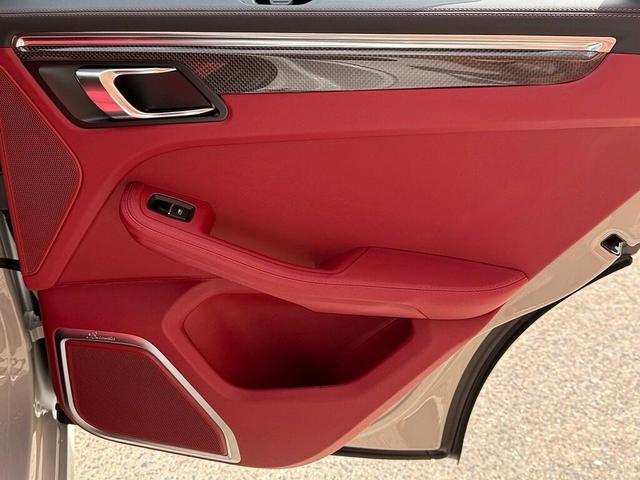 Photo of 2026 Chalk Porsche Macan