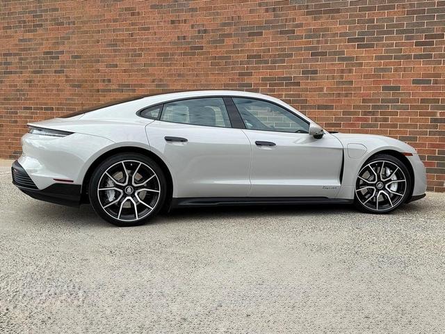 Photo of 2024 Chalk Porsche Taycan