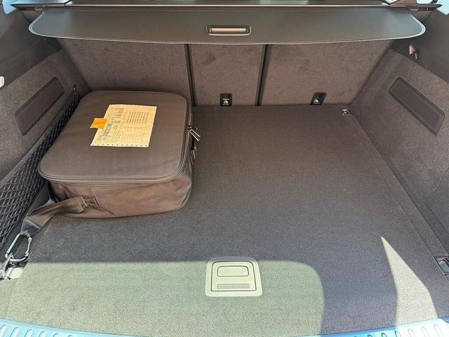 Photo of 2025 Black Porsche Cayenne