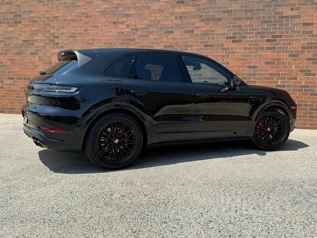 Photo of 2025 Black Porsche Cayenne