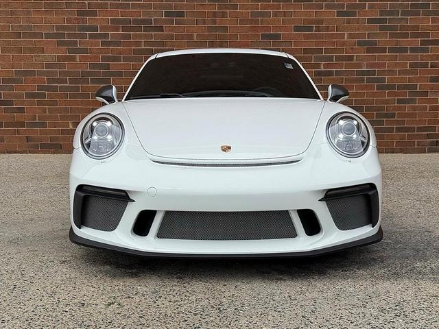 Photo of 2018 White Porsche 911