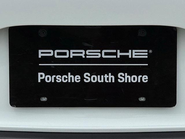 Photo of 2018 White Porsche 911