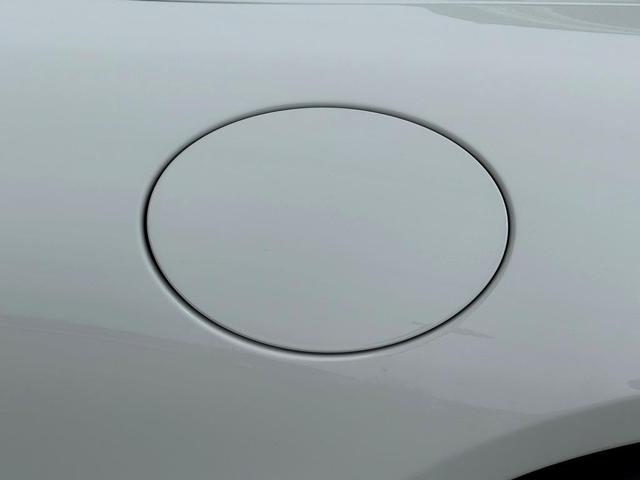 Photo of 2018 White Porsche 911