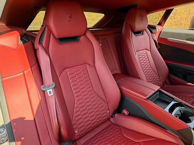 Photo of 2022 Grigio Keres Metallic Lamborghini Urus