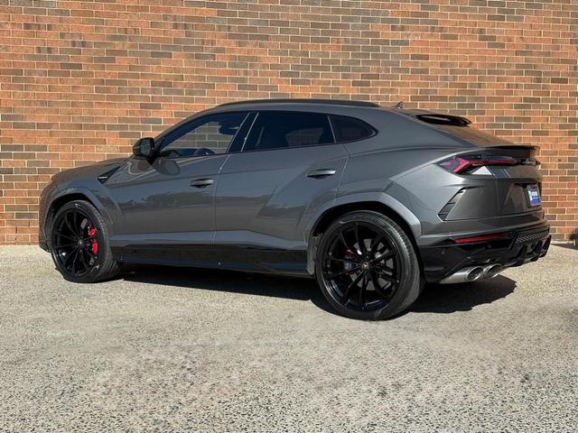 Photo of 2022 Grigio Keres Metallic Lamborghini Urus