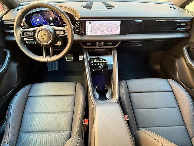 Photo of 2025 Dolomite Silver Metallic Porsche Macan