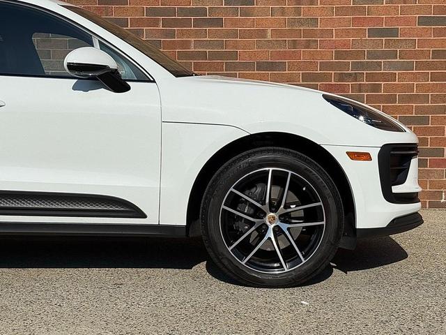 Photo of 2024 White Porsche Macan