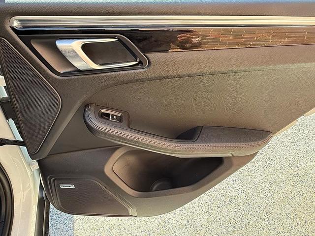 Photo of 2024 White Porsche Macan