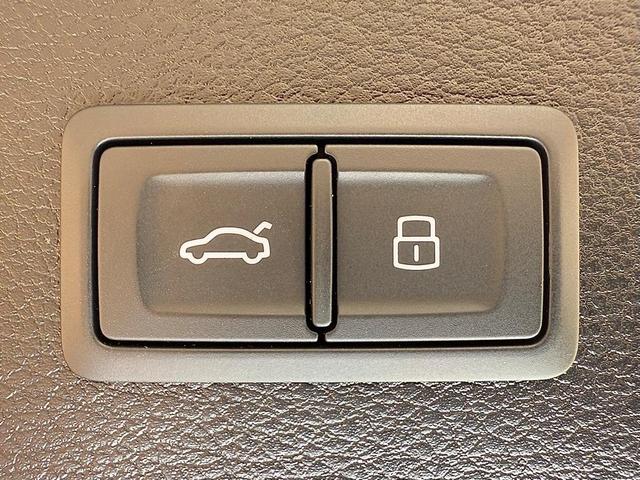 Photo of 2024 Daytona Gray Pearl Effect Audi SQ5