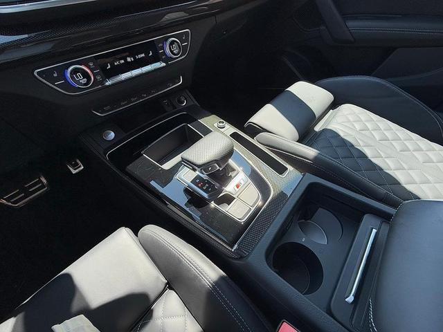 Photo of 2024 Daytona Gray Pearl Effect Audi SQ5