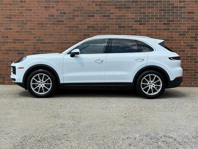 Photo of 2024 Carrara White Metallic Porsche Cayenne