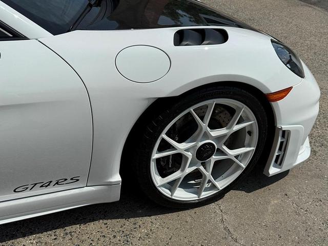 Photo of 2024 White Porsche 718 Cayman