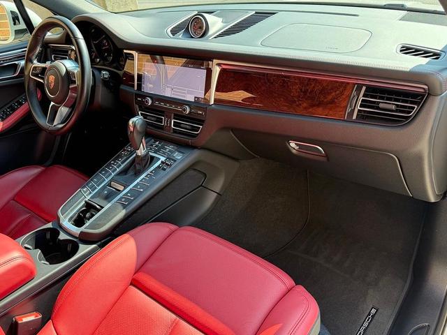 Photo of 2021 White Porsche Macan