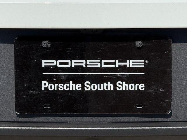 Photo of 2021 White Porsche Macan