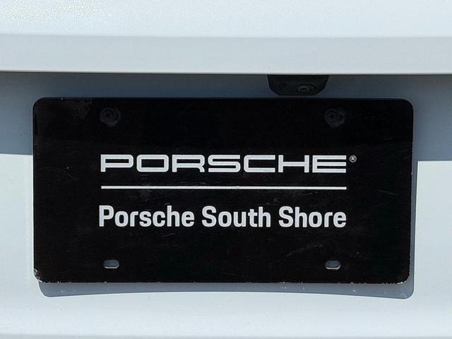 Photo of 2025 Carrara White Porsche Cayenne