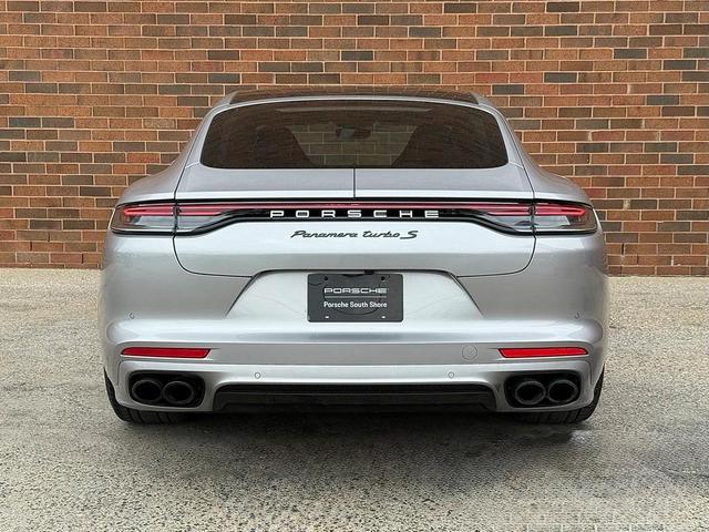 Photo of 2023 Silver Porsche Panamera
