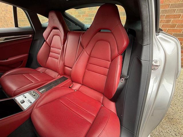 Photo of 2023 Silver Porsche Panamera