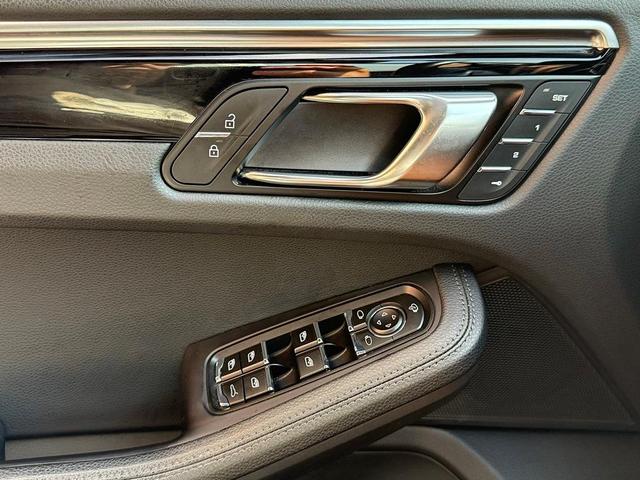 Photo of 2024 Black Porsche Macan