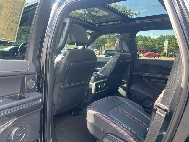 Photo of 2024 Agate Black Metallic Ford Expedition