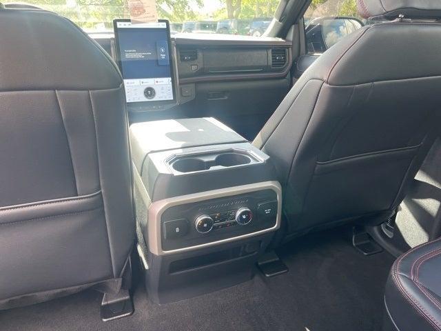 Photo of 2024 Agate Black Metallic Ford Expedition