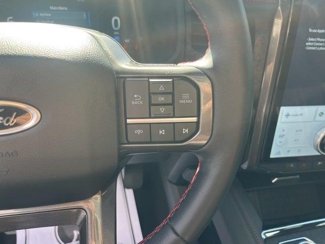 Photo of 2024 Agate Black Metallic Ford Expedition