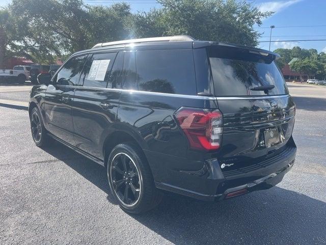 Photo of 2024 Agate Black Metallic Ford Expedition